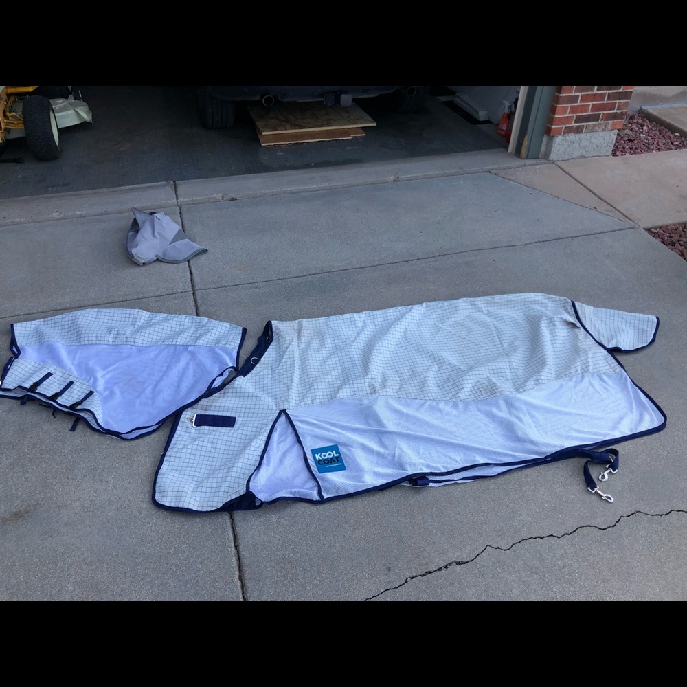 75” Kool Coat Airstream Detach-a-Neck Sheet